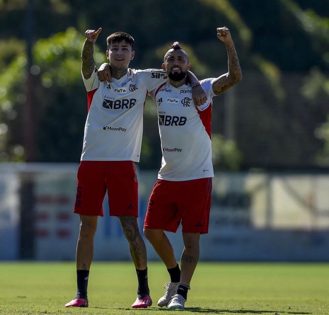 “Los ganadores del día”: Vidal disfruta un buen momento con Erick Pulgar en Flamengo
