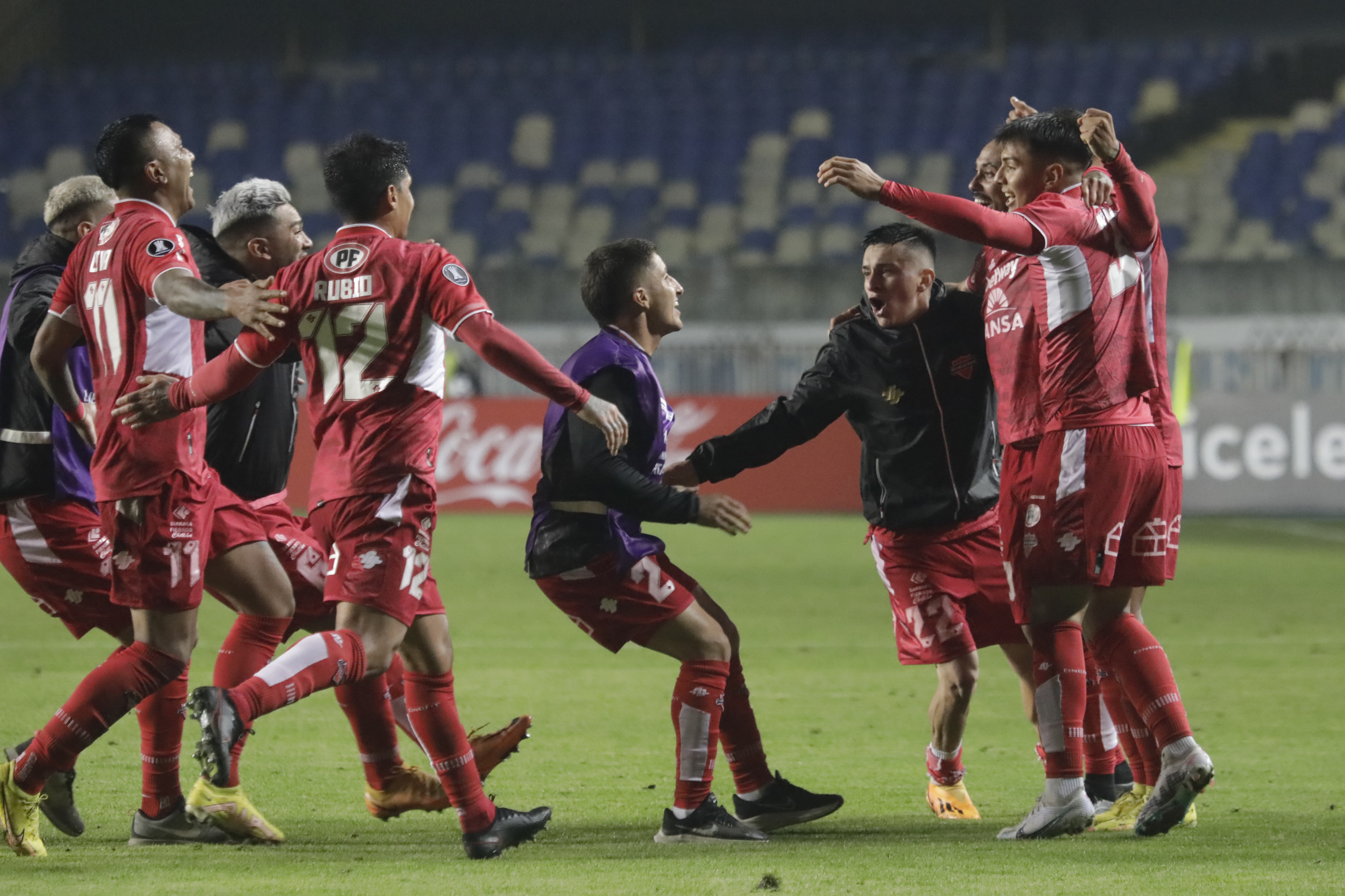 Ñublense buscará el milagro ante Racing en la Copa Libertadores