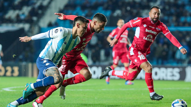 Ñublense se quedó el boleto a la Copa Sudamericana pese a sufrir goleada ante Racing