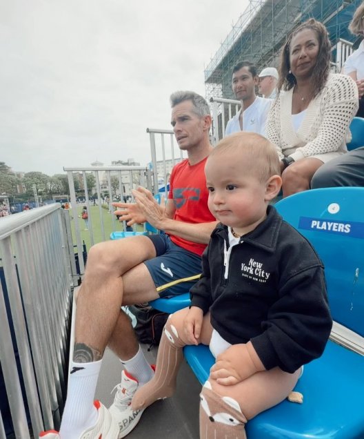 Esposa de Nicolás Jarry compartió tiernas postales con su hijo Juanito