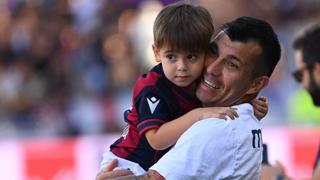 Bologna le dedicó emotivo video a Medel: Grazie Gary