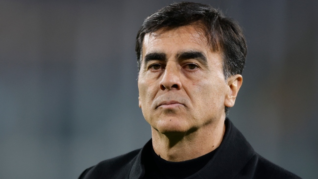 Gustavo Quinteros quiere un centrodelantero: Debemos fortalecer esa zona