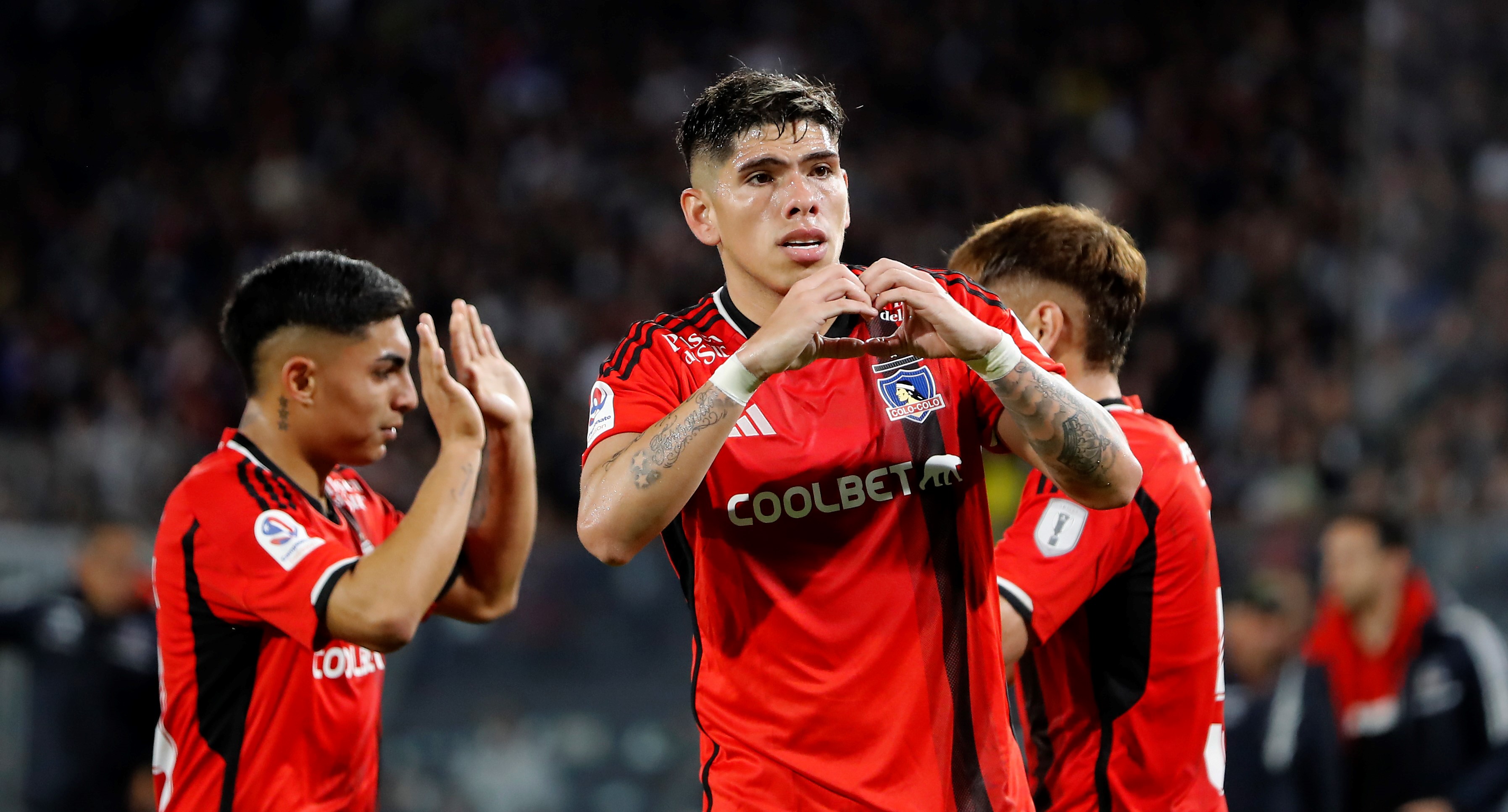 Carlos Palacios anotó de primera para aumentar la ventaja de Colo Colo sobre La Calera