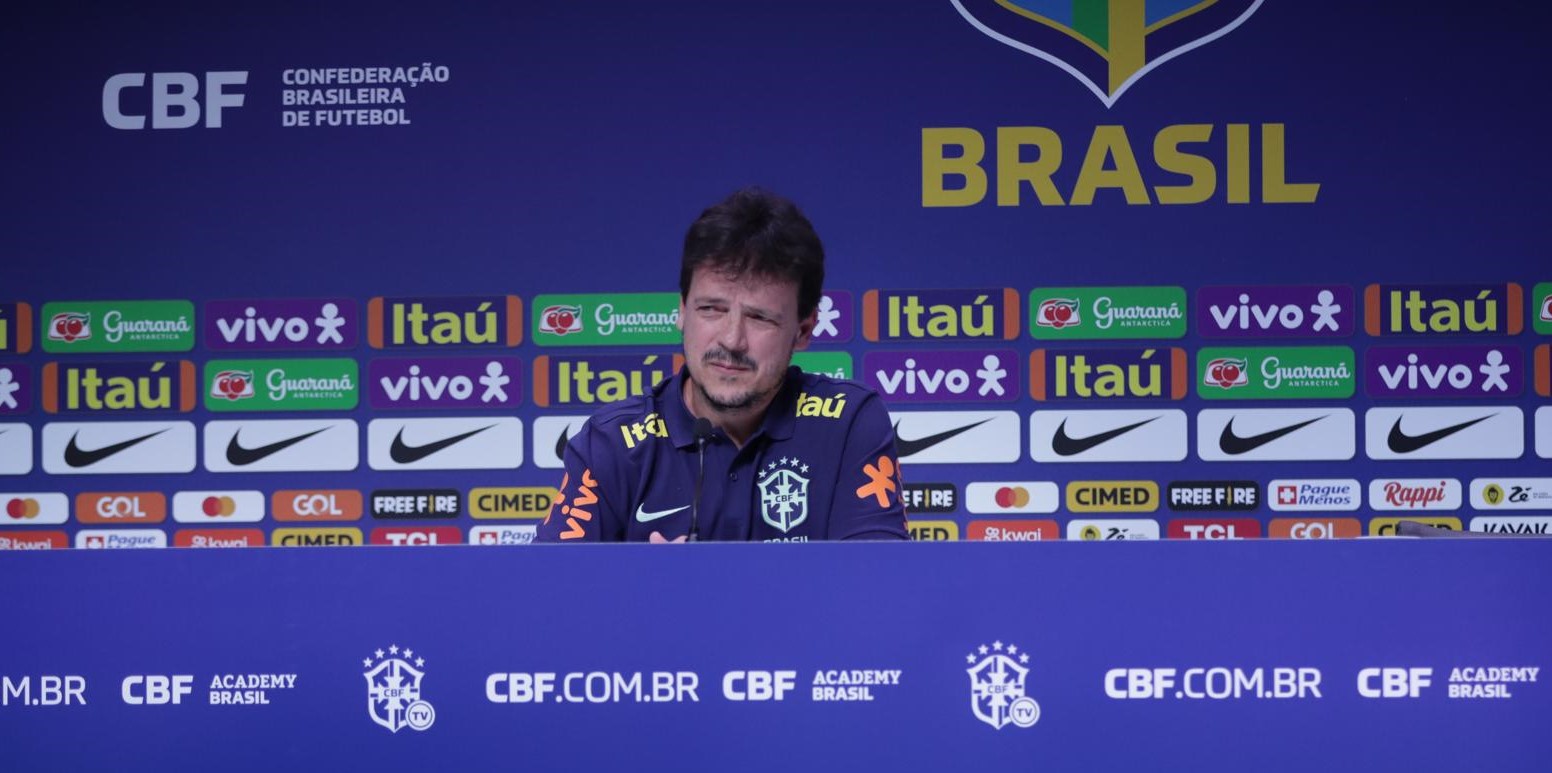 Fernando Diniz se negó a hablar sobre contratación de Ancelotti en Brasil