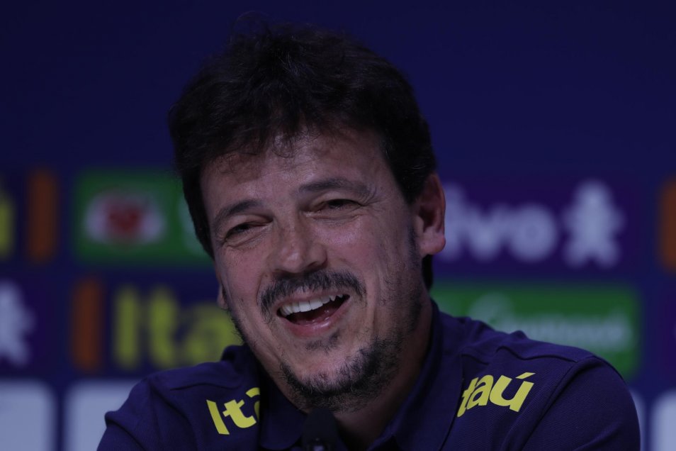 La presentación de Fernando Diniz como técnico interino de la selección de Brasil