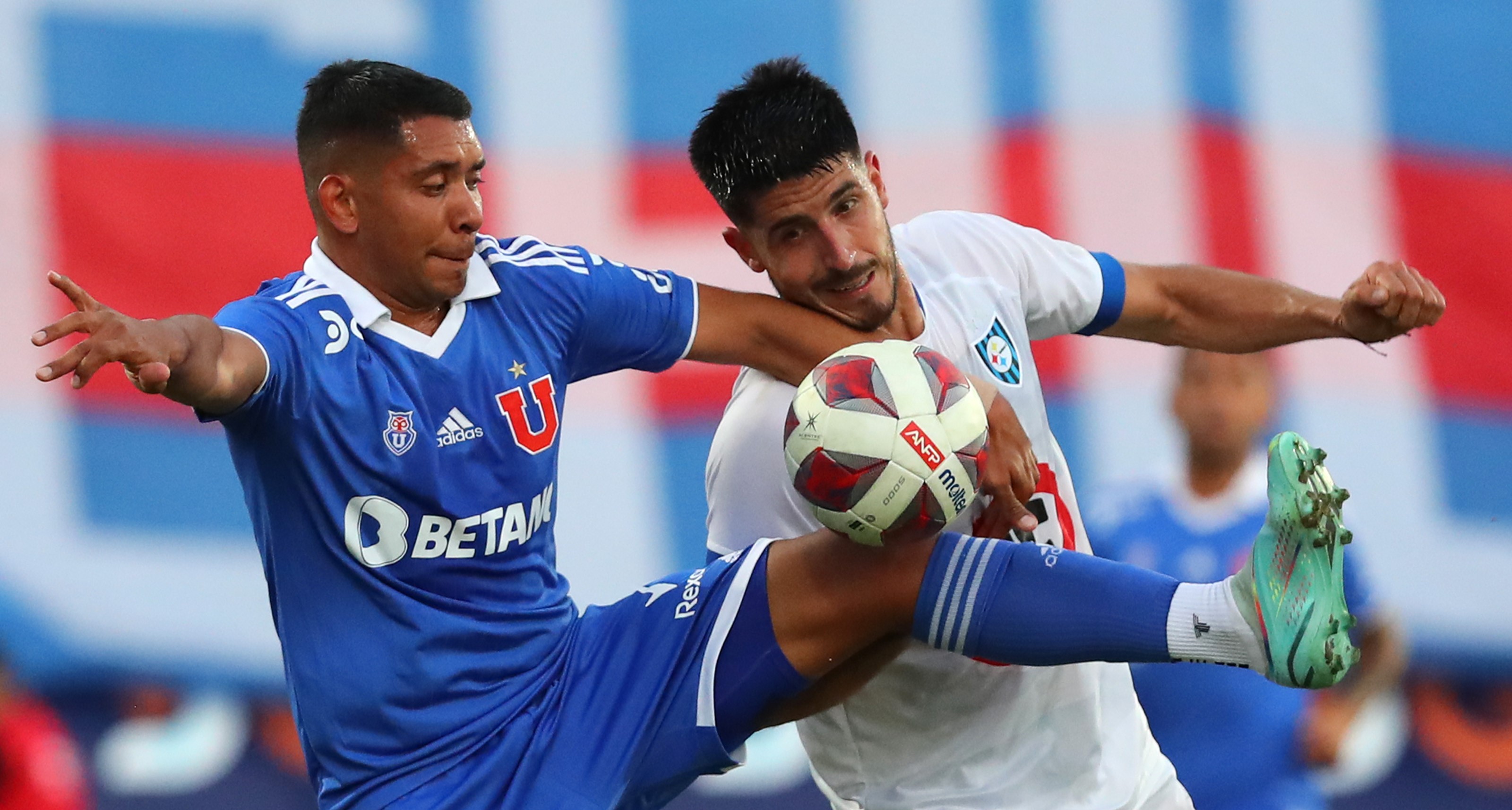 La U desafía al líder Huachipato en busca de la cima del Campeonato