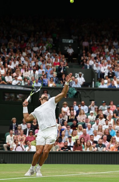 Nicolás Jarry exigió a Carlos Alcaraz pese a caer en la cancha central de Wimbledon