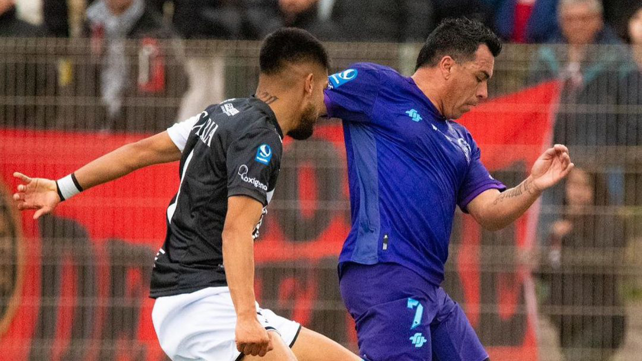 Esteban Paredes retornó oficialmente al fútbol en caída de San Antonio Unido ante Limache