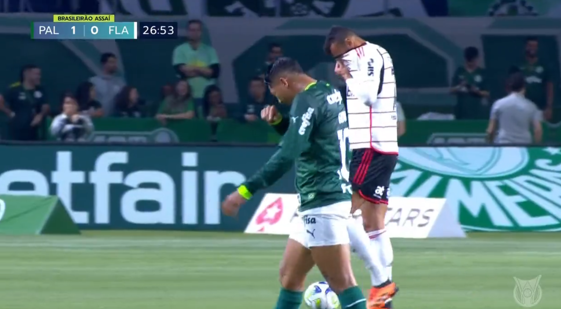 Duelo de Palmeiras y Flamengo fue interrumpido dos veces por gas pimienta