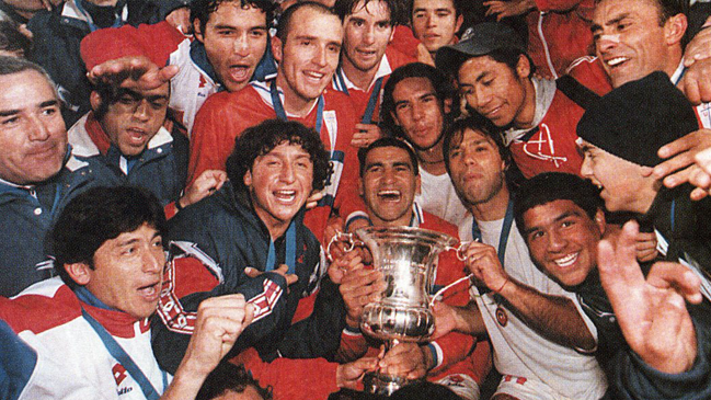 Alberto Acosta recordó el título de U. Católica en 1997: “Ganado de punta a punta”