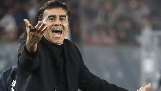 Quinteros: Vidal siempre tendrá las puertas abiertas si soy el entrenador de Colo Colo