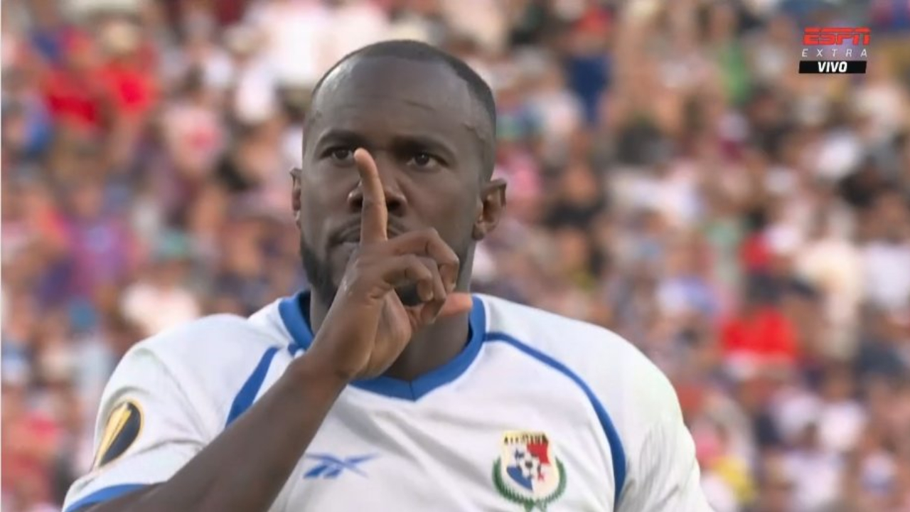 El provocador gesto de Cecilio Waterman tras su penal en triunfo de Panamá ante Estados Unidos