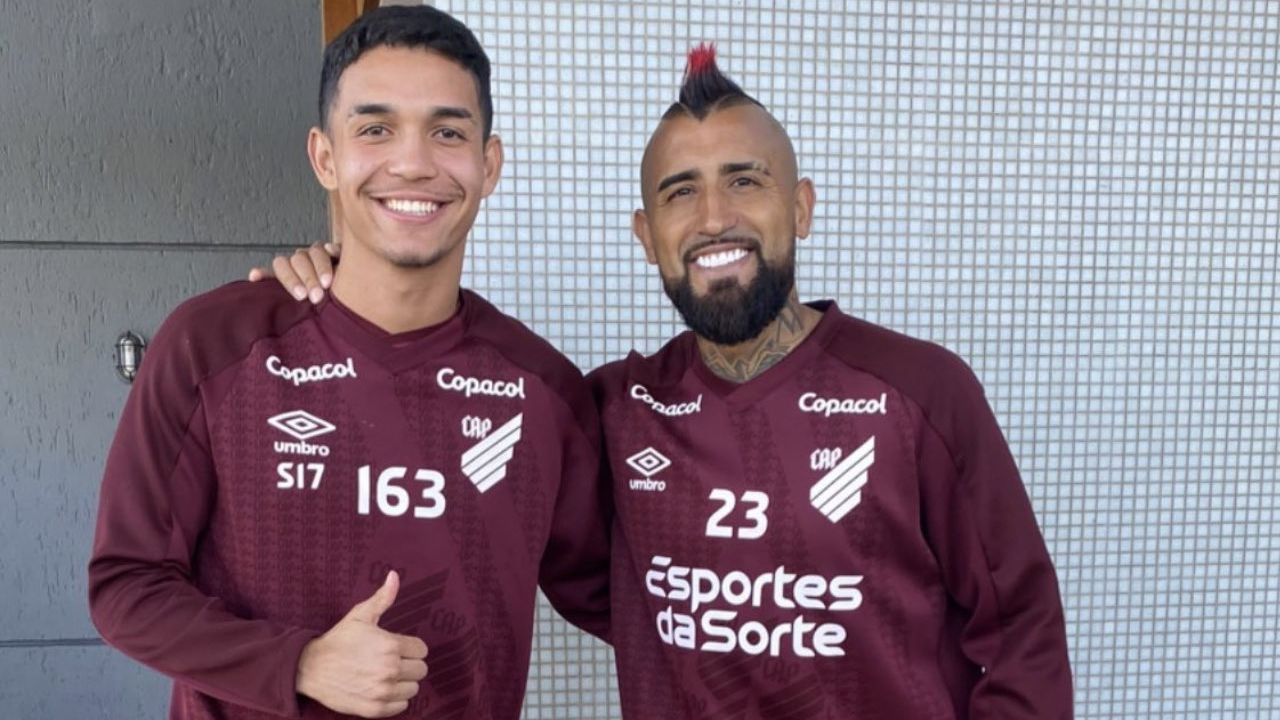 Arturo Vidal se sometió a exámenes médicos antes de firmar por Atlético Paranaense