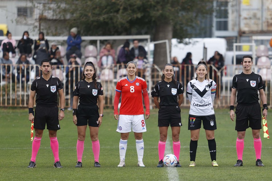 La Roja Femenina goleó a Santiago Morning en amistoso de práctica en Quilín