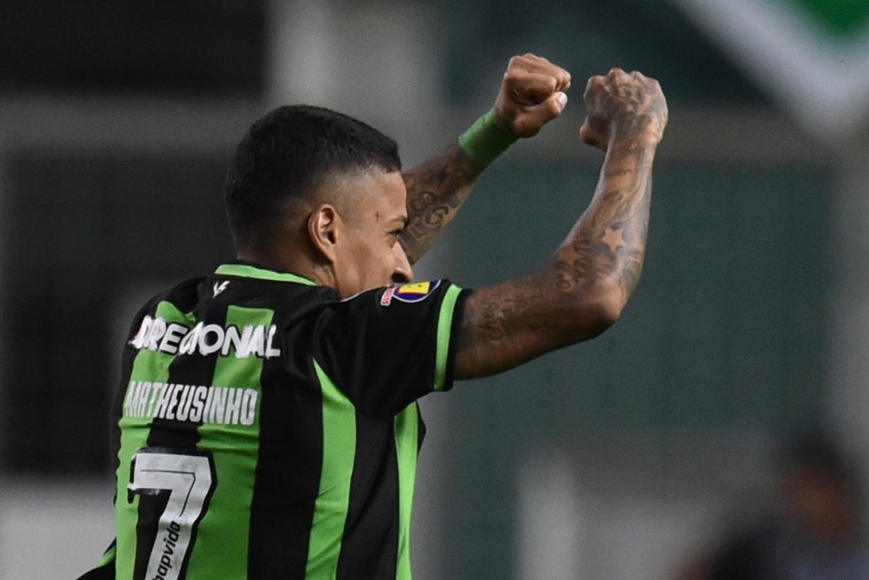 Colo Colo fue preso de sus errores ante América-MG y se despidió con paliza de la Sudamericana