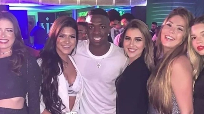 Las insólitas cláusulas que pone Vinicius para invitar mujeres a sus fiestas