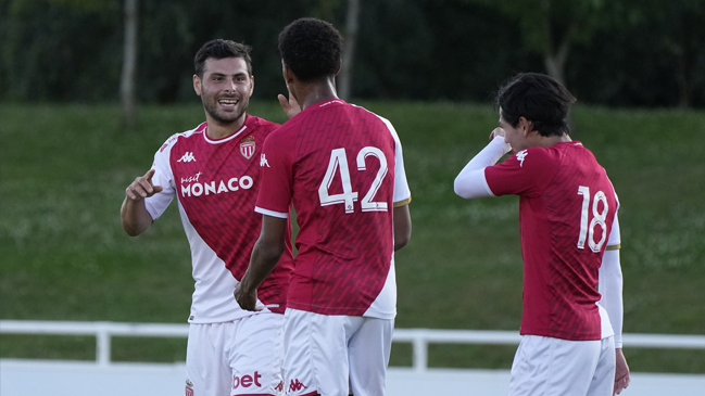 Claudio Bravo tuvo amarga jornada en derrota de Betis ante Mónaco de Guillermo Maripán