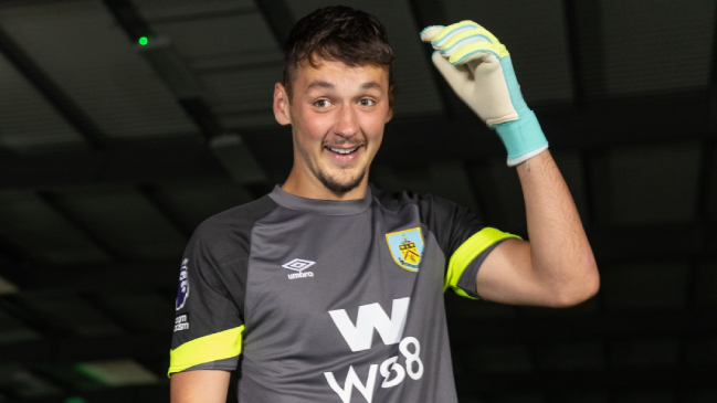 Burnley fichó a arquero de Manchester City como competencia para Vigouroux