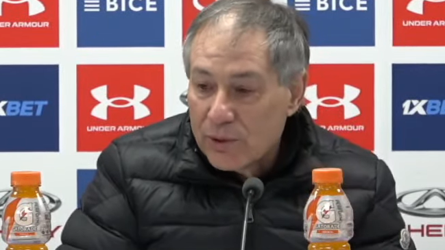 Ariel Holan se despidió entre lágrimas de U. Católica: Estoy muy agradecido de los jugadores