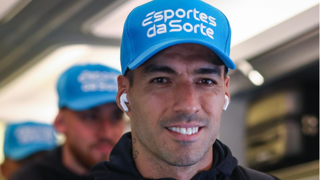 Luis Suárez se trata la rodilla entre dudas por su continuidad en Gremio