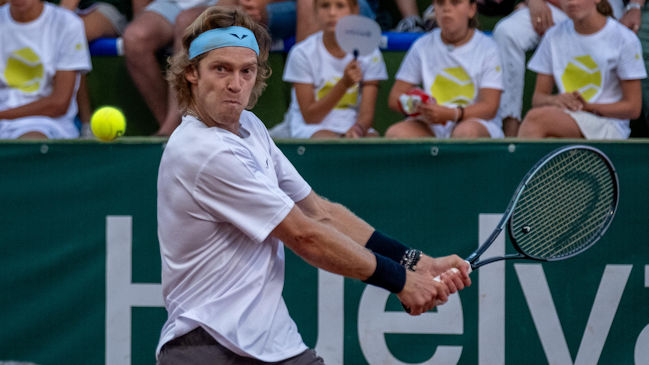 Andrey Rublev pulverizó a Casper Ruud y conquistó el título del ATP de Bastad