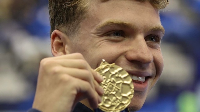 Leon Marchand y Ariarne Titmus batieron récords mundiales de natación en Japón