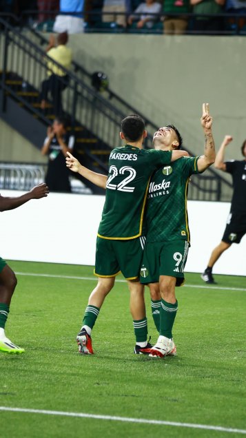 El emotivo festejo de Felipe Mora tras cortar una sequía goleadora de un año