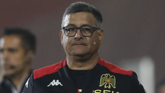 ¡Ofuscado! Ronald Fuentes llamó a Roberto Tobar desde el Estadio Sausalito