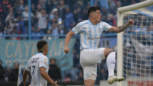 Atlético Tucumán sostuvo su alza en la liga argentina con ajustada victoria sobre Independiente