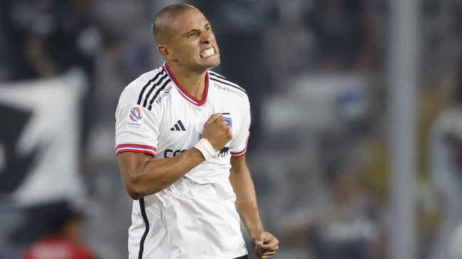 Gustavo Quinteros le cerró la puerta de salida a Leandro Benegas