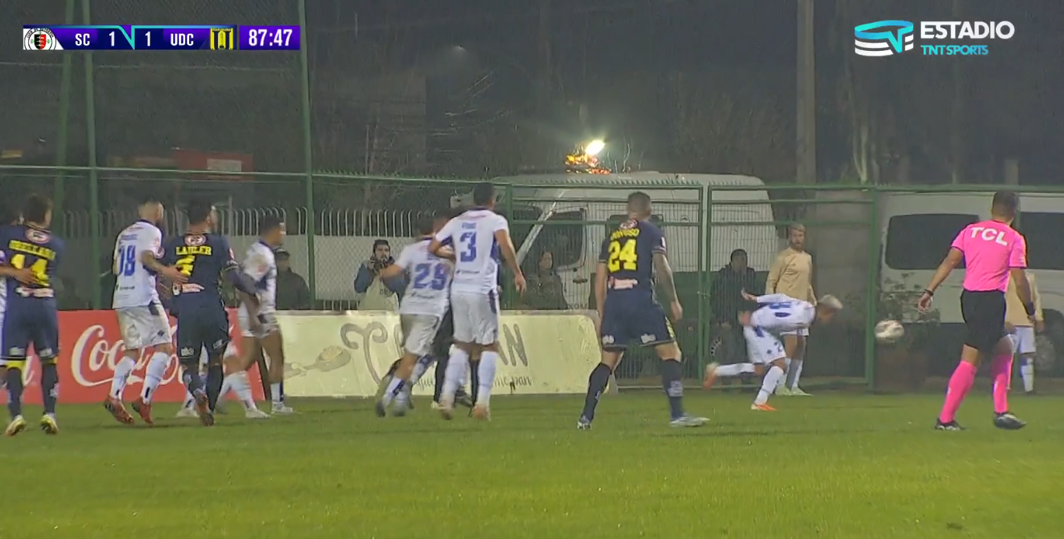 U. de Concepción empató con Santa Cruz en duelo marcado por otra polémica arbitral