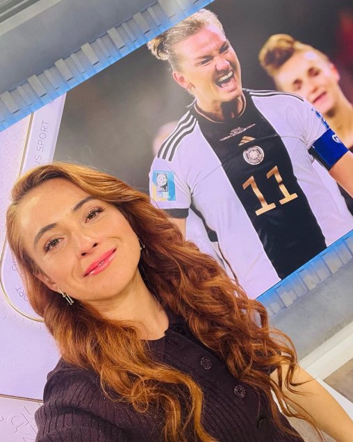 María José Rojas se luce como comentarista del Mundial Femenino en Australia