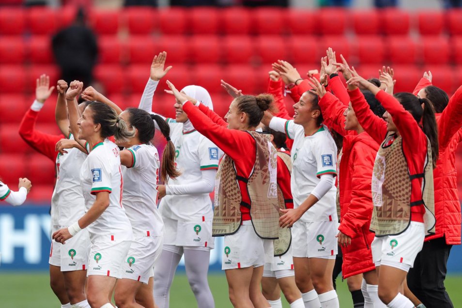 Seleccionada marroquí Nouhalia Benzina se convirtió en la primera jugadora en portar el hiyab en un Mundial