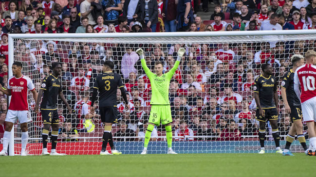 Mónaco de Guillermo Maripán perdió la Copa Emirates al caer en penales ante Arsenal