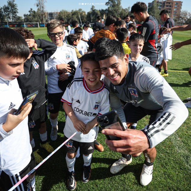 Plantel de Colo Colo ceberó el Día del Niño en bella actividad con la sub 8, 9 y 10