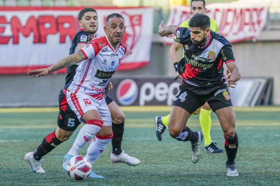 Curicó Unido aguó el estreno de Ivo Basay al mando de Deportes Copiapó