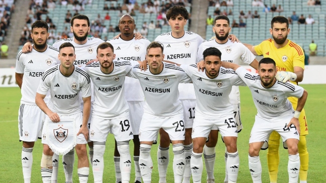 Así se juega la Premier de Azerbaiyán, la liga que sigue de cerca a Jordy Thompson