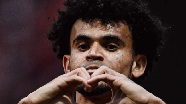 Luis Díaz anotó un golazo de taco en triunfo de Liverpool sobre Darmstadt