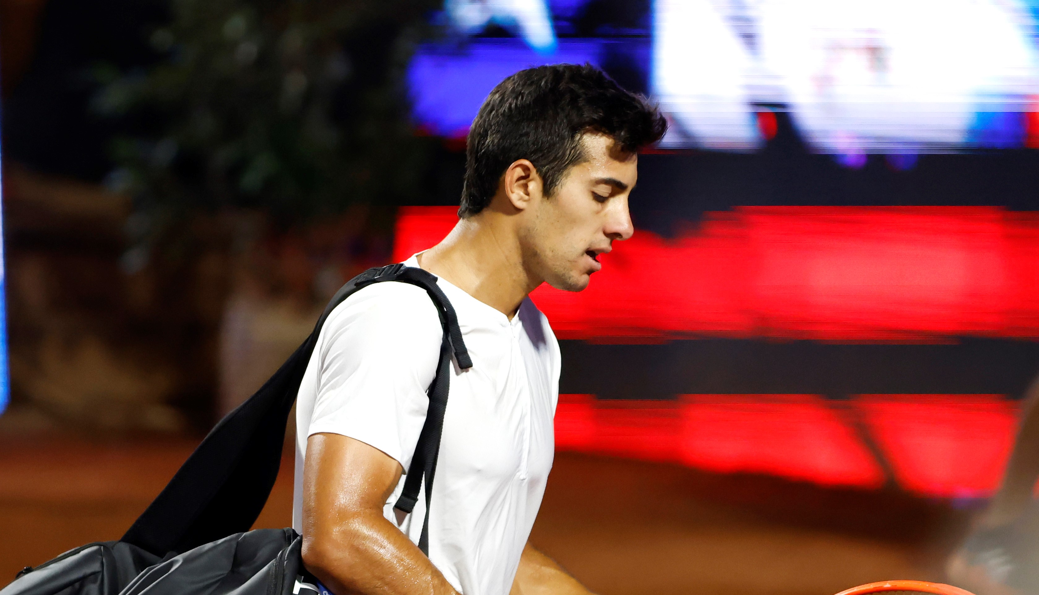 Cristian Garin se despidió de Toronto tras caer en intenso duelo ante Kecmanovic
