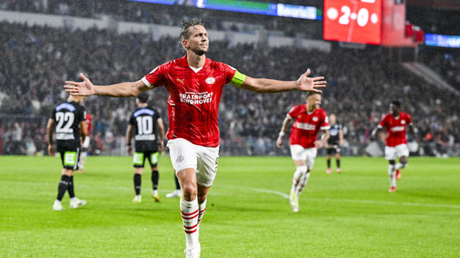 PSV castigó con goleada a Sturm Graz y quedó a un paso de la fase de grupos de la Champions