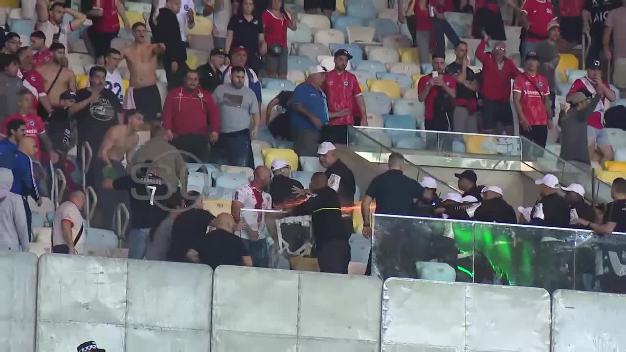 Caos en Maracaná: Policía disparó a hinchas de Argentinos Juniors