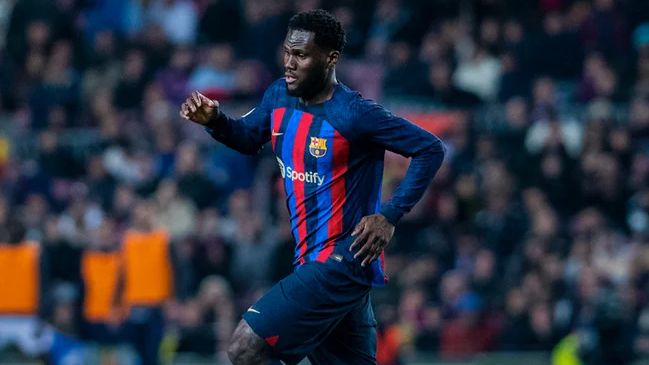 FC Barcelona acordó el traspaso de Kessie a Al-Ahli en millonaria operación