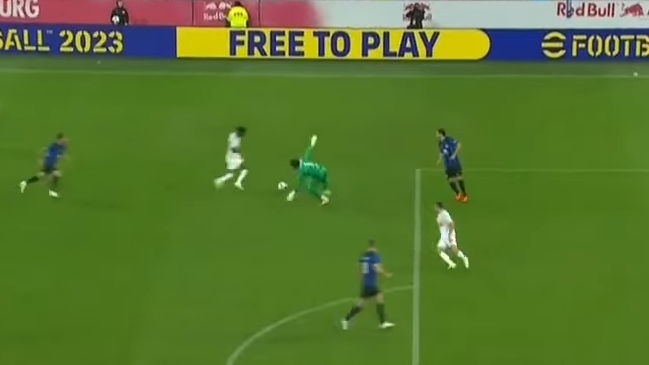 Menos mal que ganaron: Yann Sommer tuvo dos fallos graves en su debut con Inter