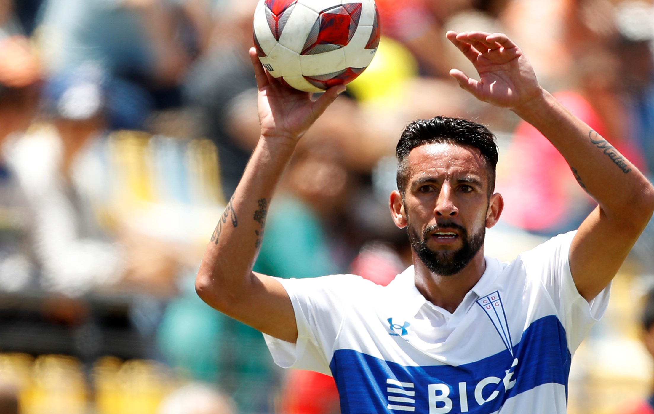 Mauricio Isla quedó a un paso de firmar en Independiente de Avellaneda