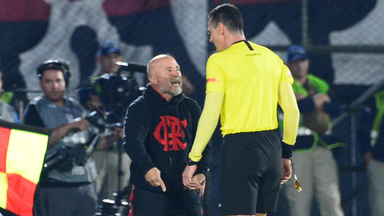 Un descontrolado Sampaoli fue expulsado en la eliminación de Flamengo en la Libertadores
