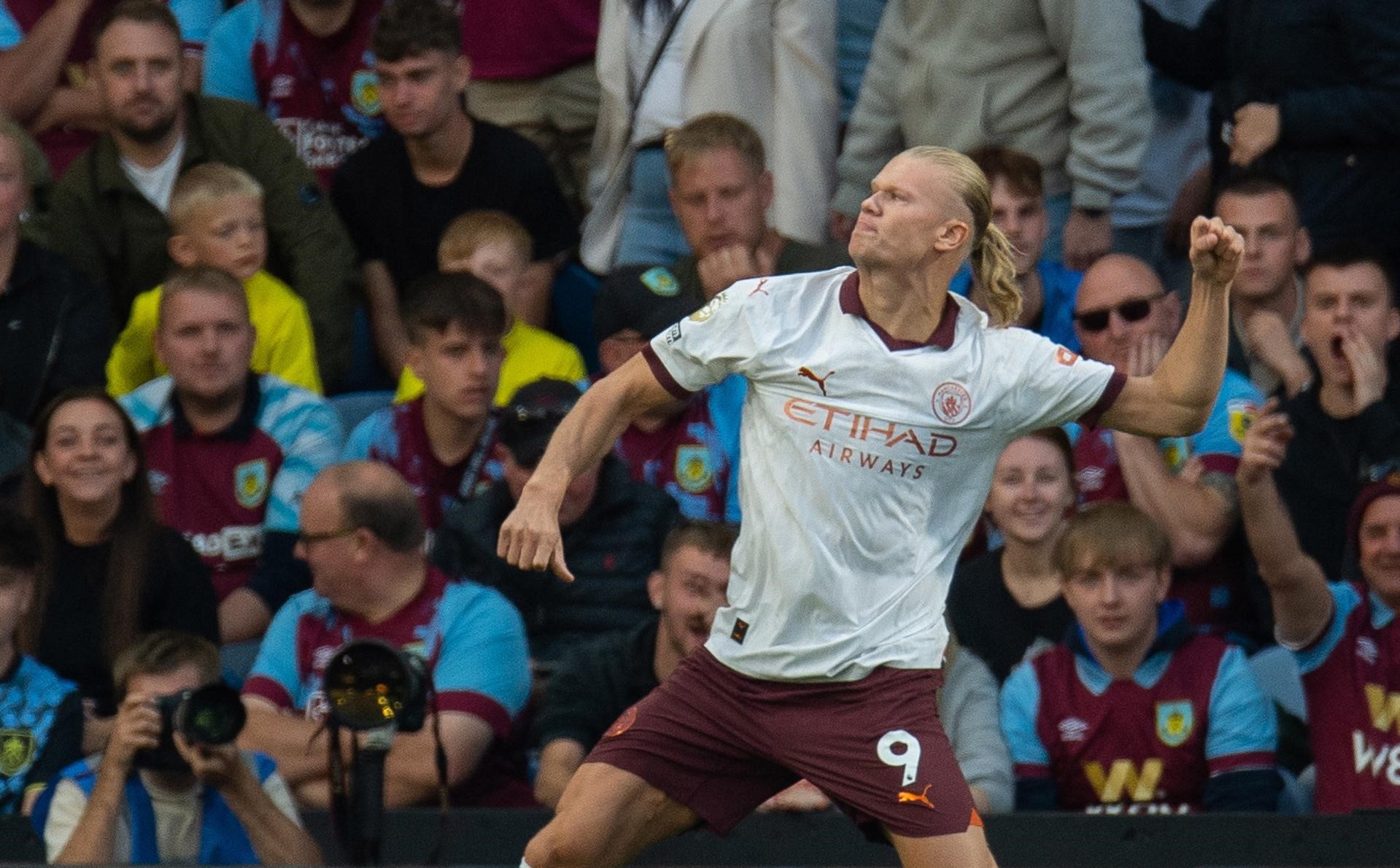 Erling Haaland comandó con doblete el triunfo de Manchester City sobre Burnley