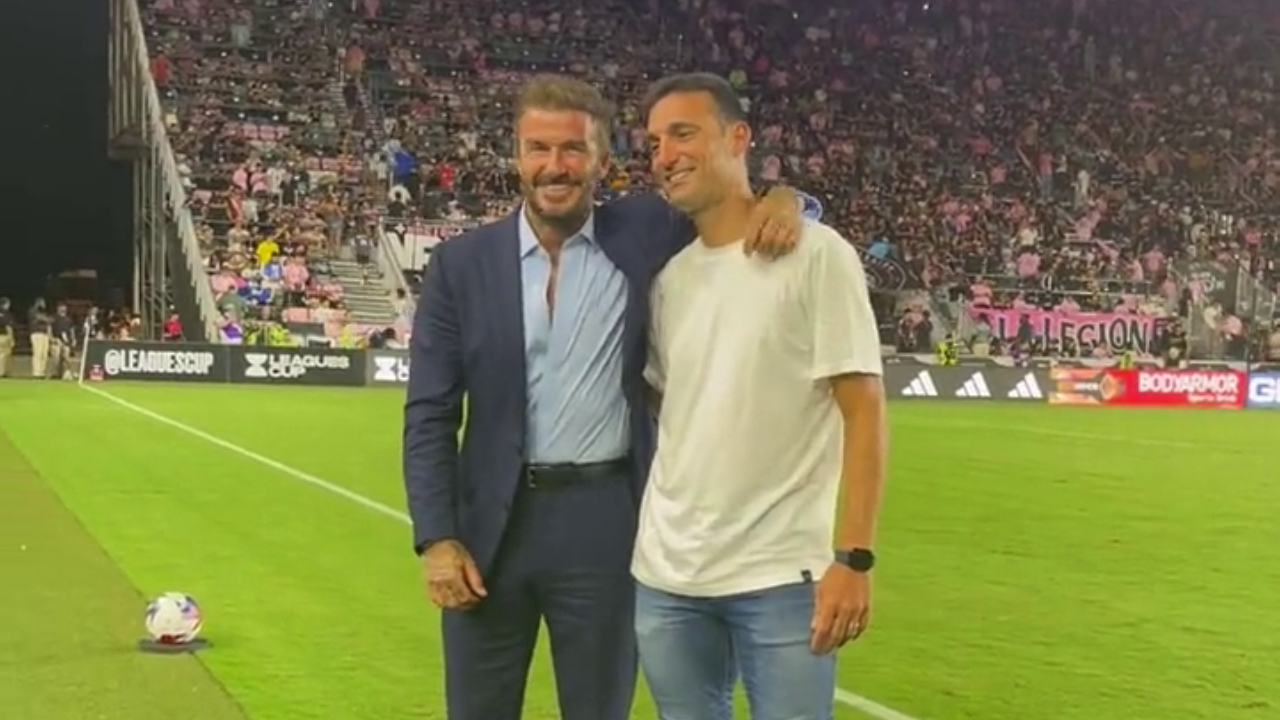 Lionel Scaloni fue a ver el partido de Inter Miami de Messi y posó con David Bechkam