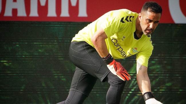 Pellegrini evitó descartar a Bravo ante Villarreal: Más tarde tendremos clara la parte médica