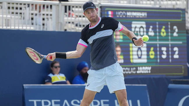 Nicolás Jarry inició con buen pie el Masters de Cincinnati al superar a Roman Safiulin