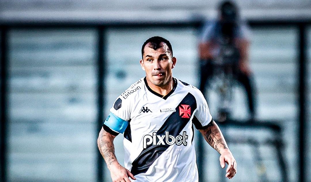 Vasco da Gama de Gary Medel empató con Bragantino y sigue complicado en Brasil